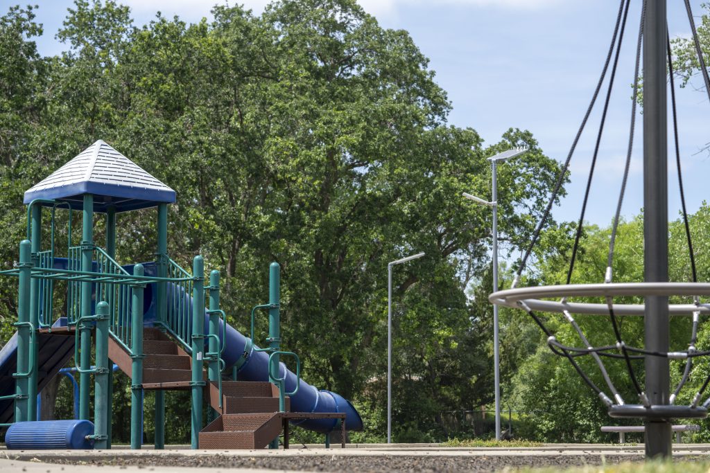 solar pathway lighting