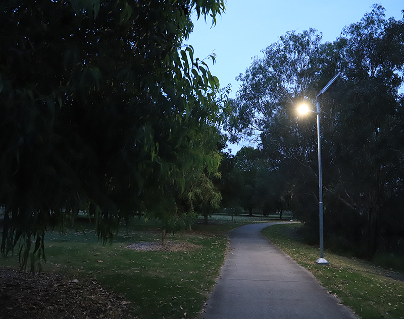 Wodonga pathway solar lighting