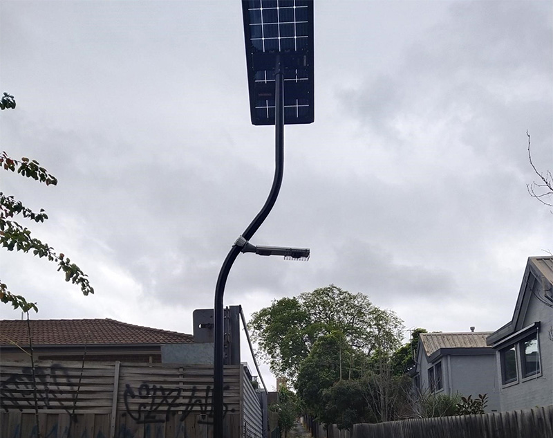 Leadsun AE6 light at Norman Street laneway