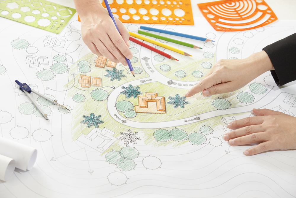 Landscape,Architect,Changing,Drawing,At,Meeting,With,Client Landscape,Architect,Changing,Drawing,At,Meeting,With,Client