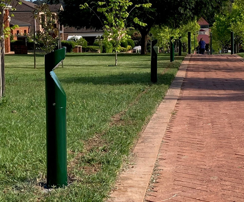 Four Seasons Park solar bollard