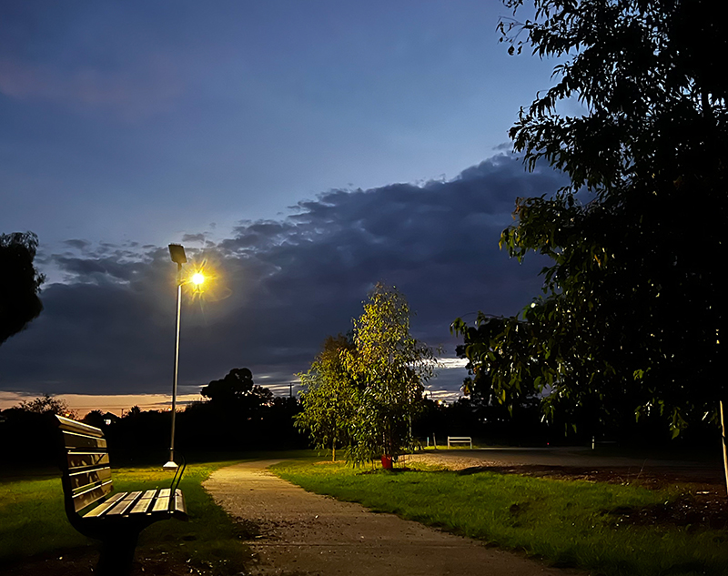 Wodonga pathway solar lighting